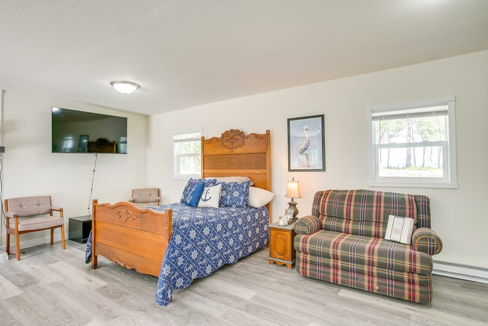 Boat Dock: Couple's Grand Lake Getaway! Apartment in Ohio