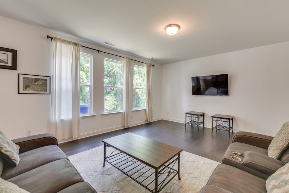 2 Mi to Historic Dtwn Belmont: Family Gem w/ Patio House in Belmont