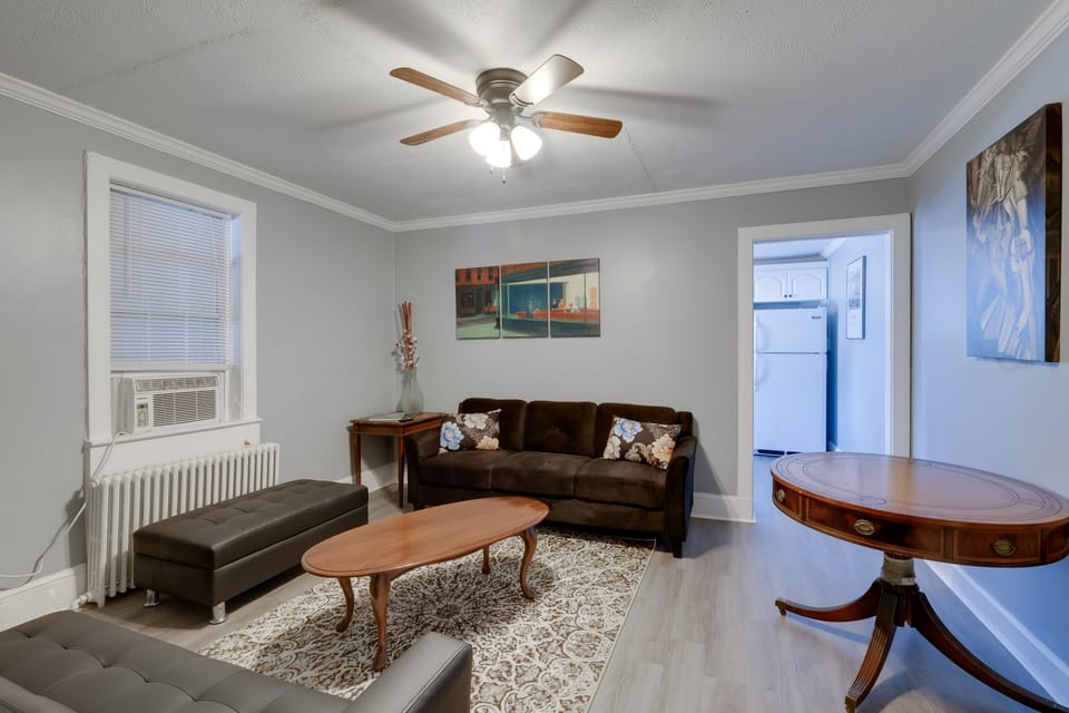 6 Mi to Historic Leesburg: Apt w/ On-Site Dining Apartment in Catoctin