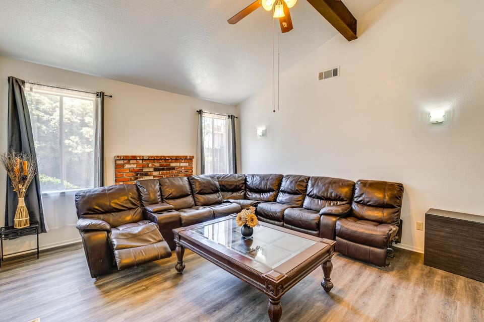 Updated Home in Suburbs - 10 Mi to Dtwn Stockton! House in Stockton