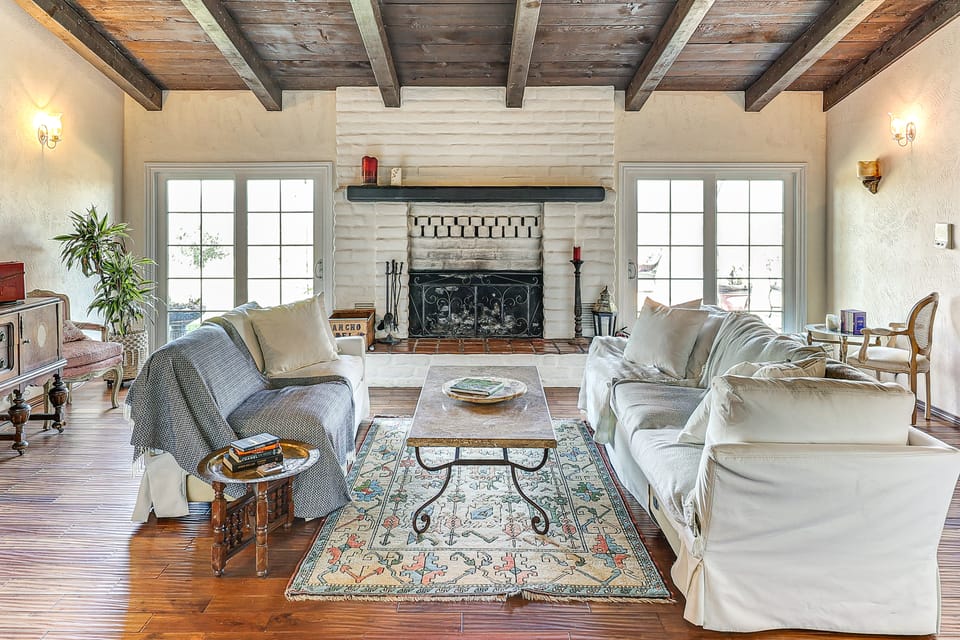 Stunning Valley & Mtn Views: Elegant Temecula Home House in Temecula