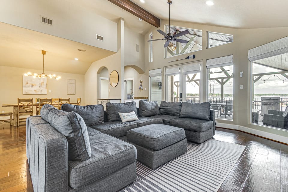 Private Boat Dock & Slip: Luxe Lake Conroe Gem! House in Lake Conroe