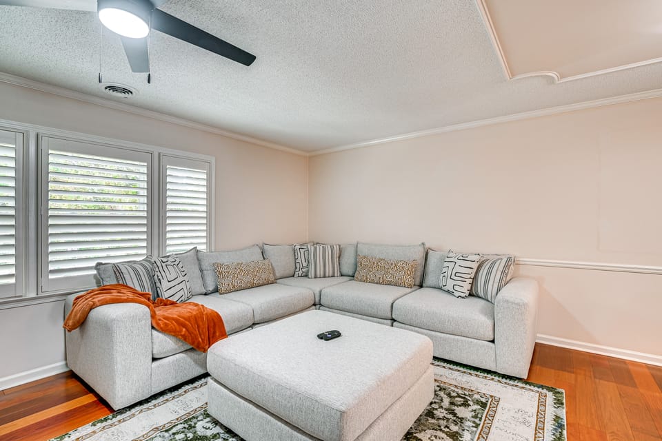 Steps to Sand: Walkable Condo in Myrtle Beach! Apartment in Myrtle Beach