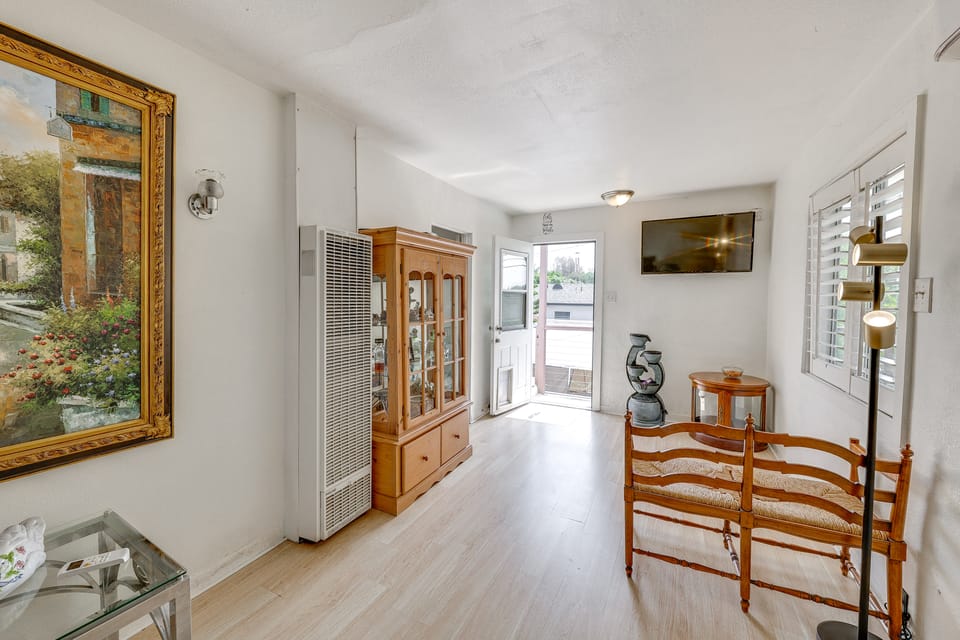Fullerton Home Base: Easy Access to Dtwn + CSUF! Apartment in Fullerton