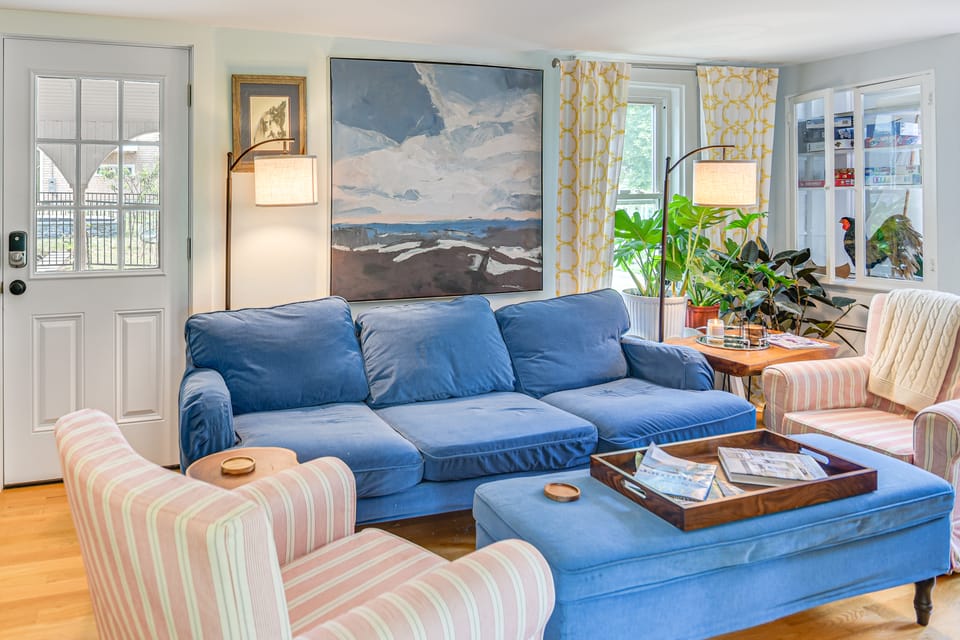 Private Heated Pool: Family Cottage in Plymouth! Cottage in Plymouth