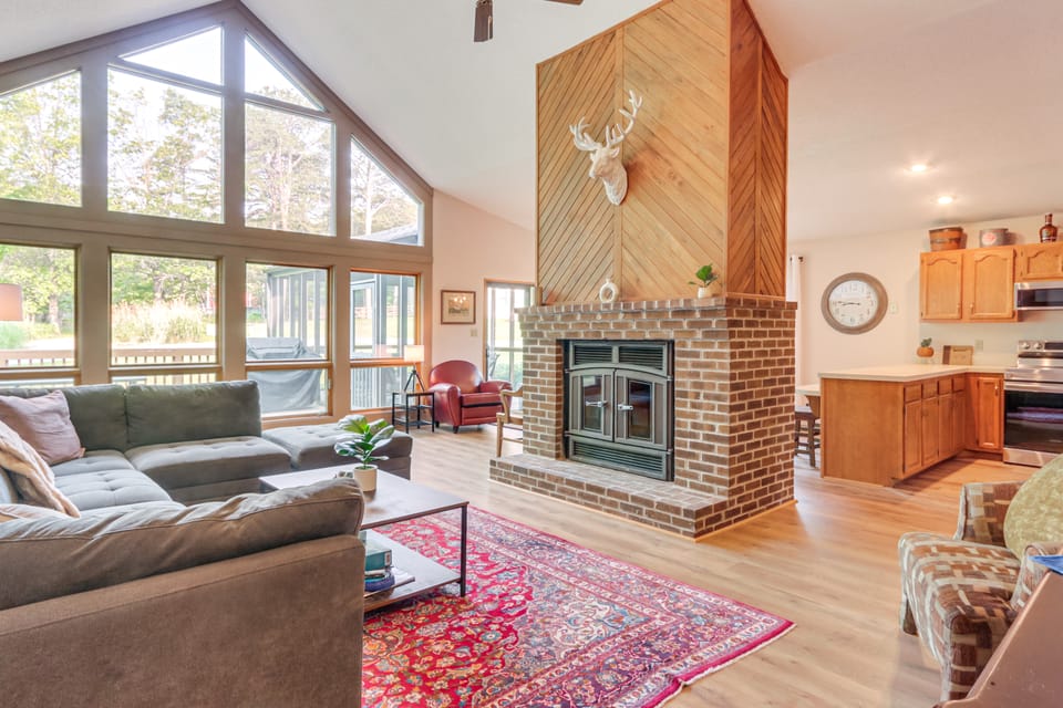 Pool Access: Peaceful Cabin in The Woods Resort! House in Shenandoah Valley