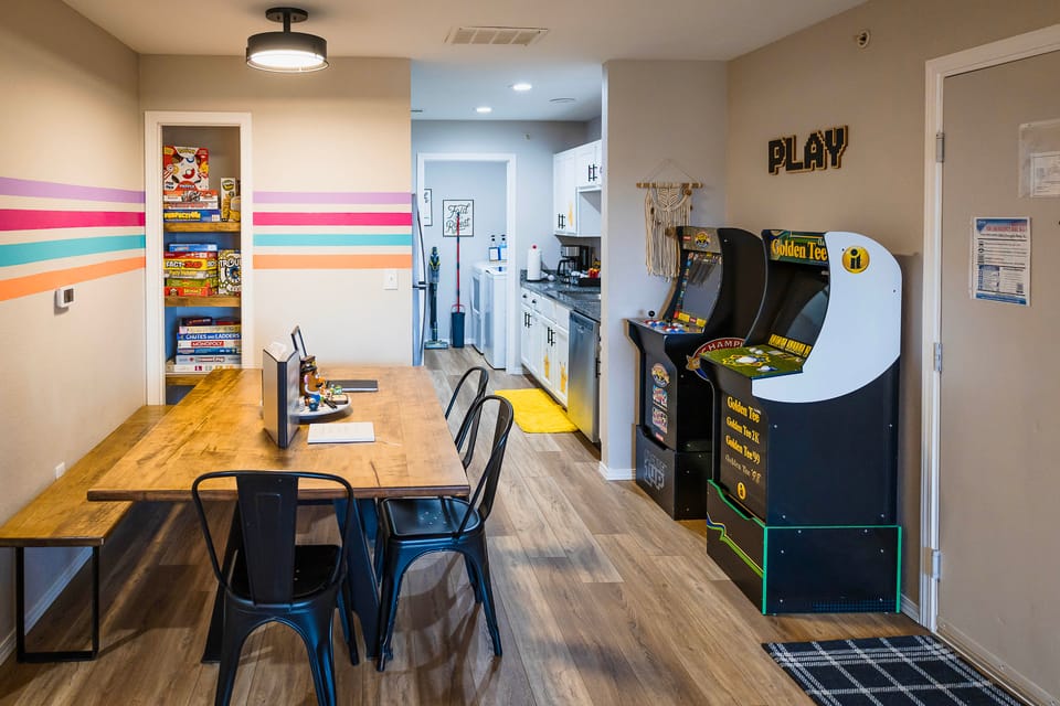 'Groovy Games Getaway' Holiday Stay in Branson! Apartment in Branson