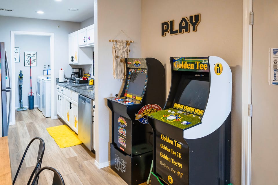 'Groovy Games Getaway' Holiday Stay in Branson! Apartment in Branson