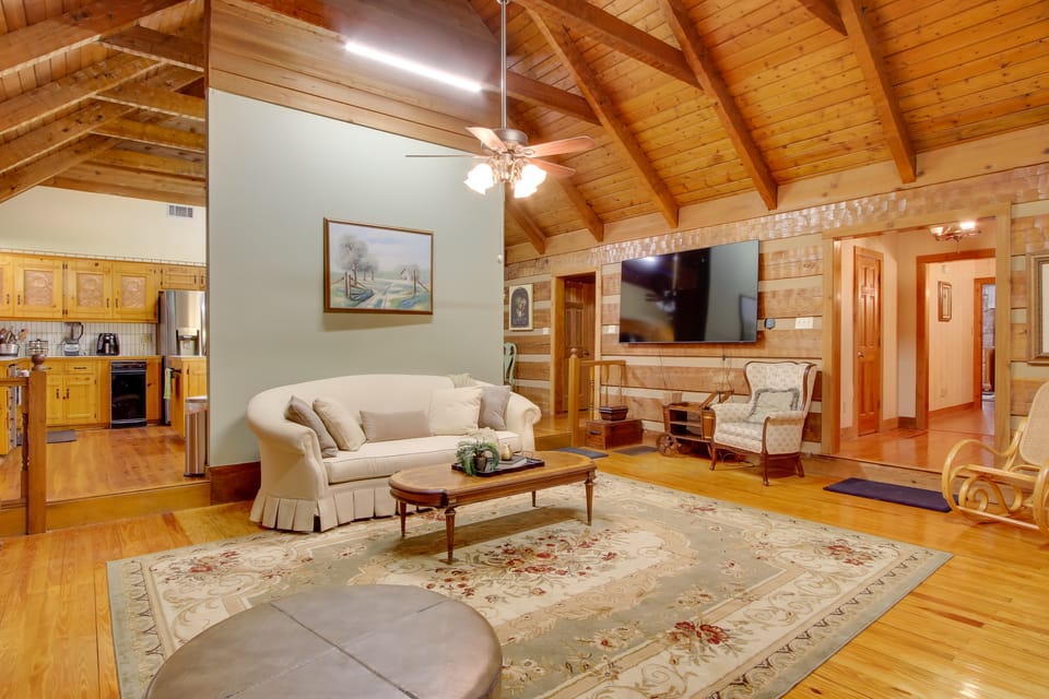 Golf + Hike: Nature Escape w/ Sauna in Hephzibah House in Augusta