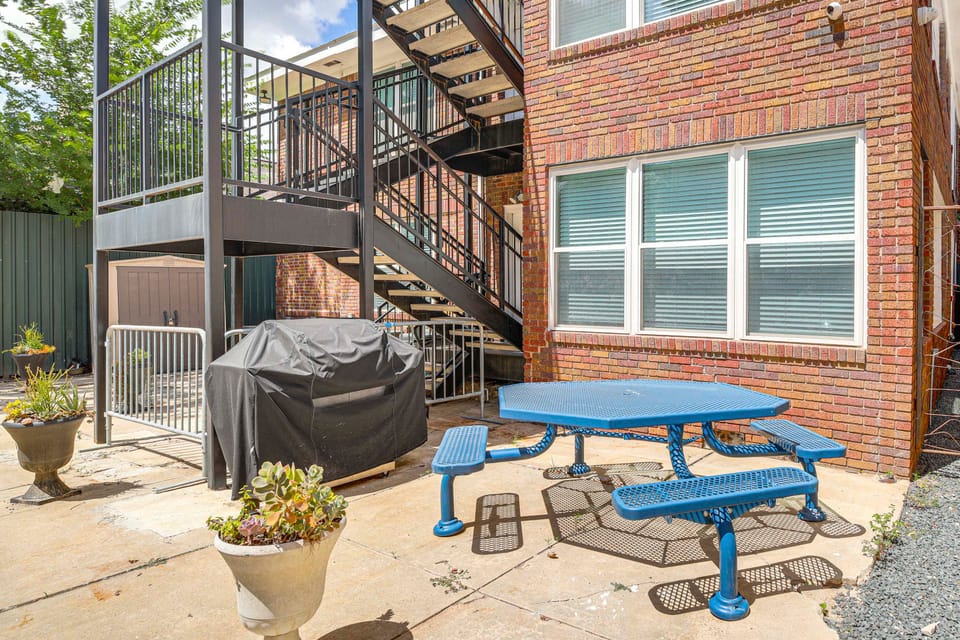'The Penthouse' in Space City: 10 Mi to NRG Apartment in Houston