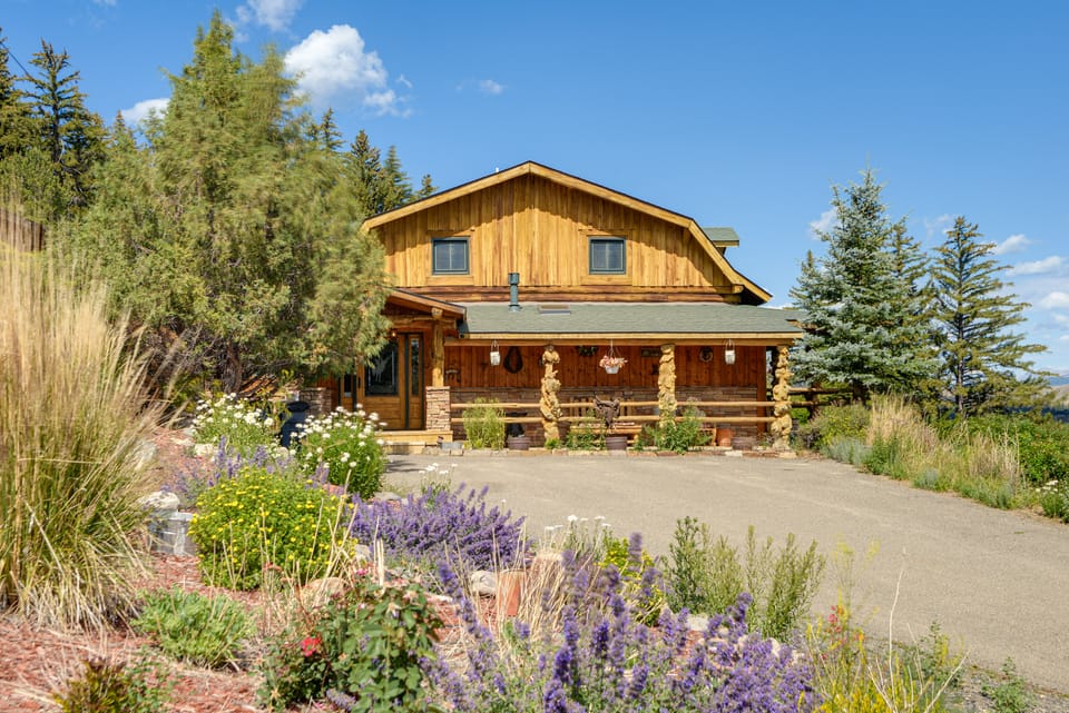 Stunning Mountain Views: Spacious Cabin in Dubois! House in Wyoming
