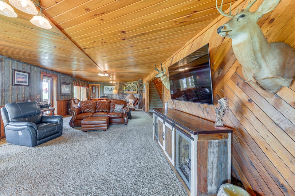 Stunning Mountain Views: Spacious Cabin in Dubois! House in Wyoming