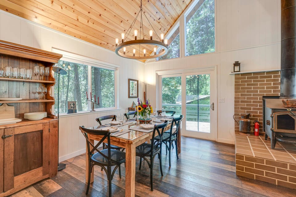 Private Lake Access: Pet-Friendly Home in Arnold! House in Arnold