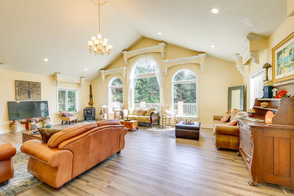 Crystal Lake Retreat: Event Villa w/ Lake Access! House in Idaho