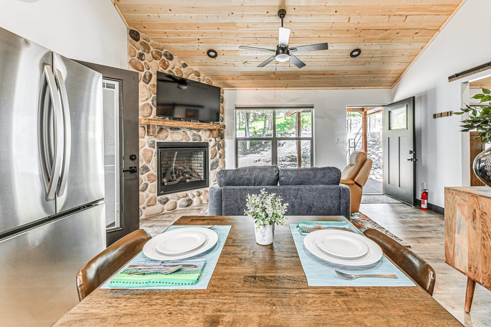Walkable Location & Scenic Views: Ruidoso Cabin! House in Ruidoso