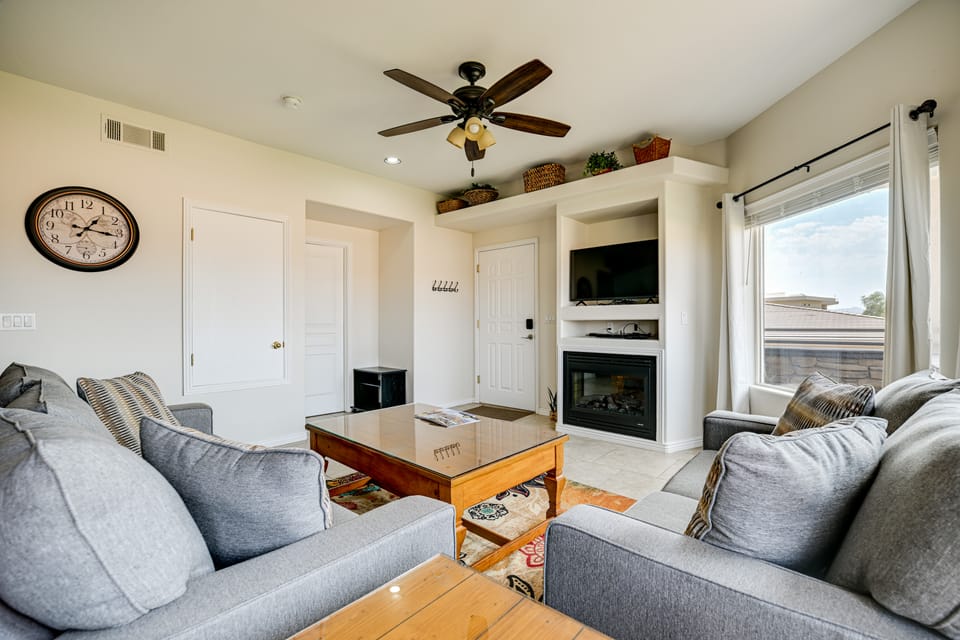 Golf Course Views & Private Deck: Mesquite Condo! Apartment in Mesquite