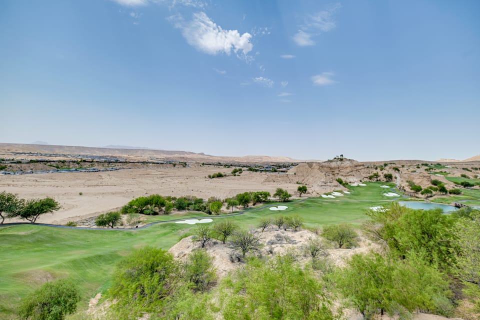 Golf Course Views & Private Deck: Mesquite Condo! Apartment in Mesquite