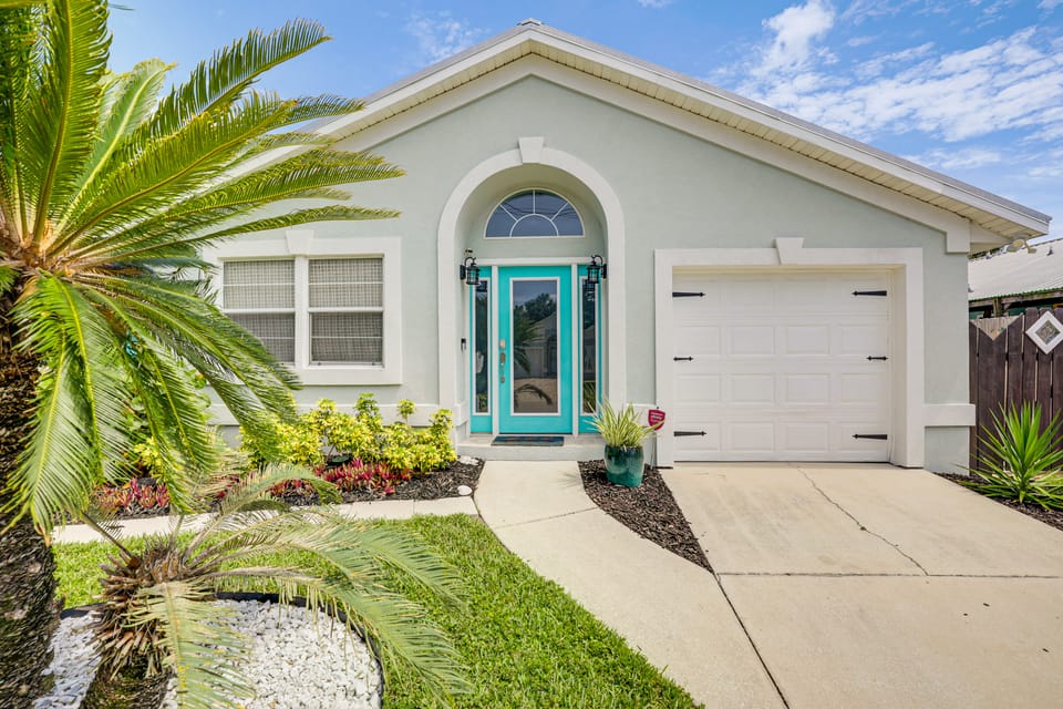 1 Block to Beach, Patio: Updated St Augustine Home House in Saint Augustine Beach