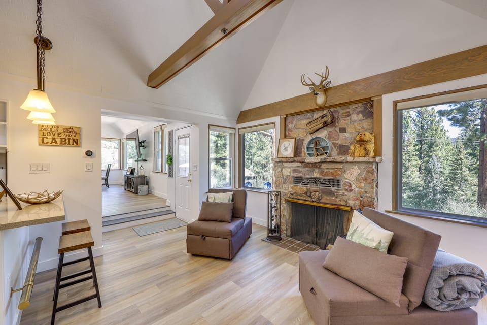 Trail Access & Snow Hill On-Site: Big Bear Gem House in Big Bear