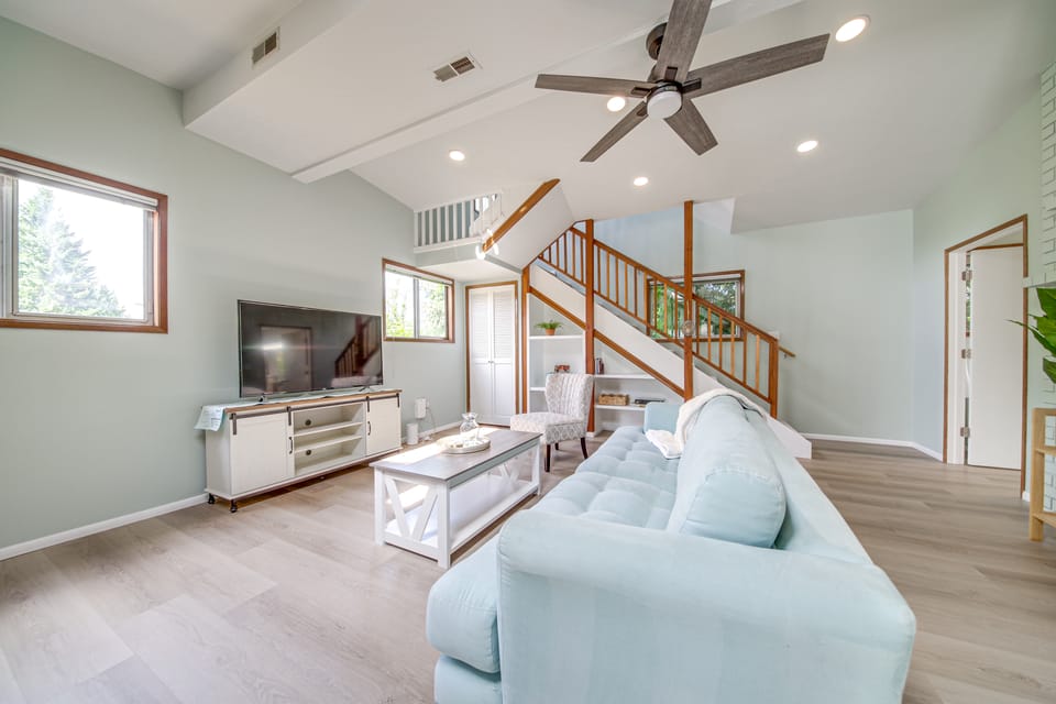 < 1 Mi to Lake Washington: Peaceful Apt in Kenmore Apartment in Kenmore