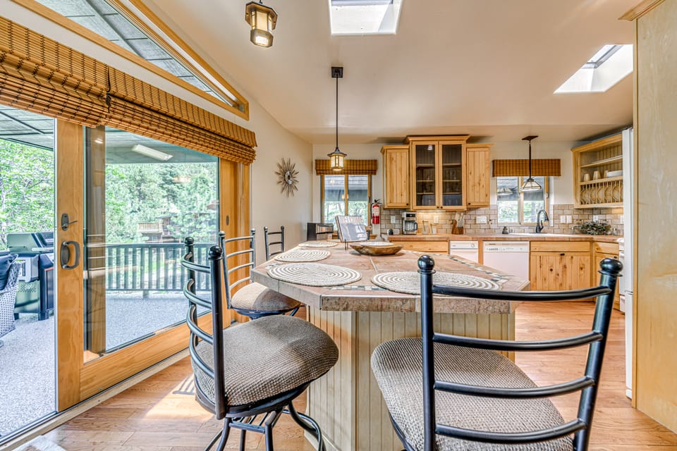 18 Mi to Ski Apache - Ruidoso Home Fit for Family! House in Ruidoso