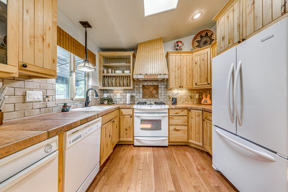 18 Mi to Ski Apache - Ruidoso Home Fit for Family! House in Ruidoso