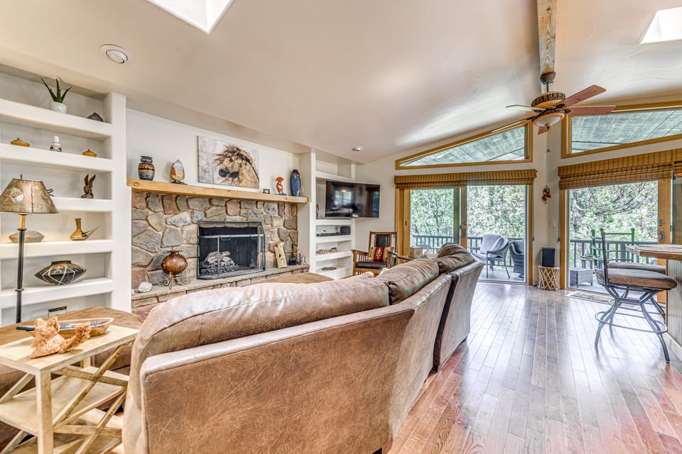 18 Mi to Ski Apache - Ruidoso Home Fit for Family! House in Ruidoso
