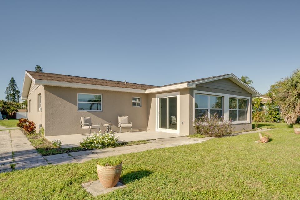 Canal-Front Home w/ Dock & Patio in North Port House in North Port