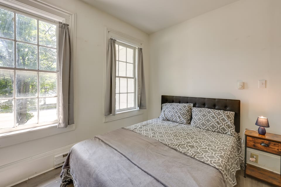 8 Mi to Keuka Lake: Remote Work-Friendly Apt! Apartment in Bath