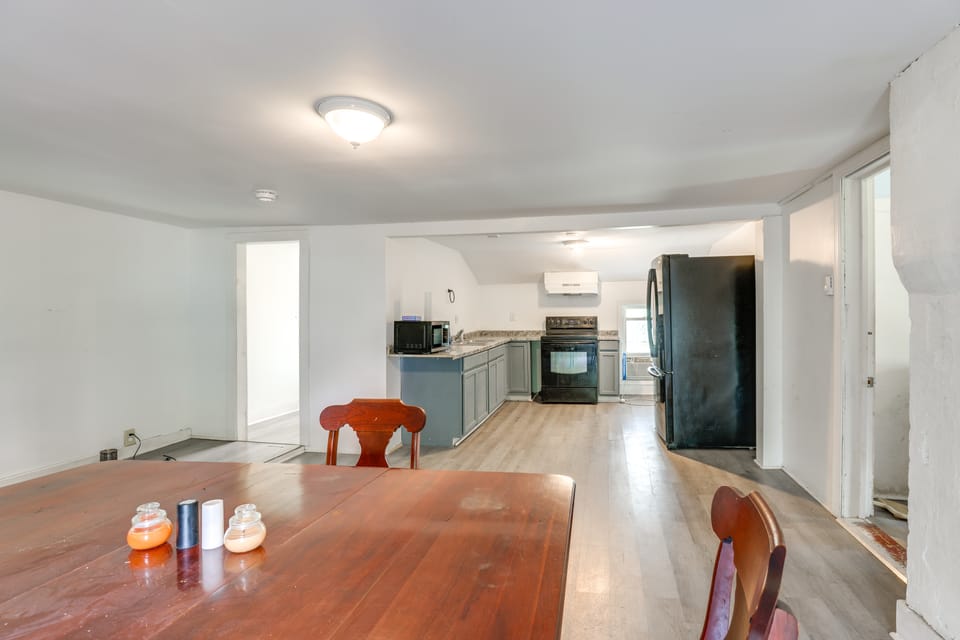 8 Mi to Keuka Lake: Remote Work-Friendly Apt! Apartment in Bath