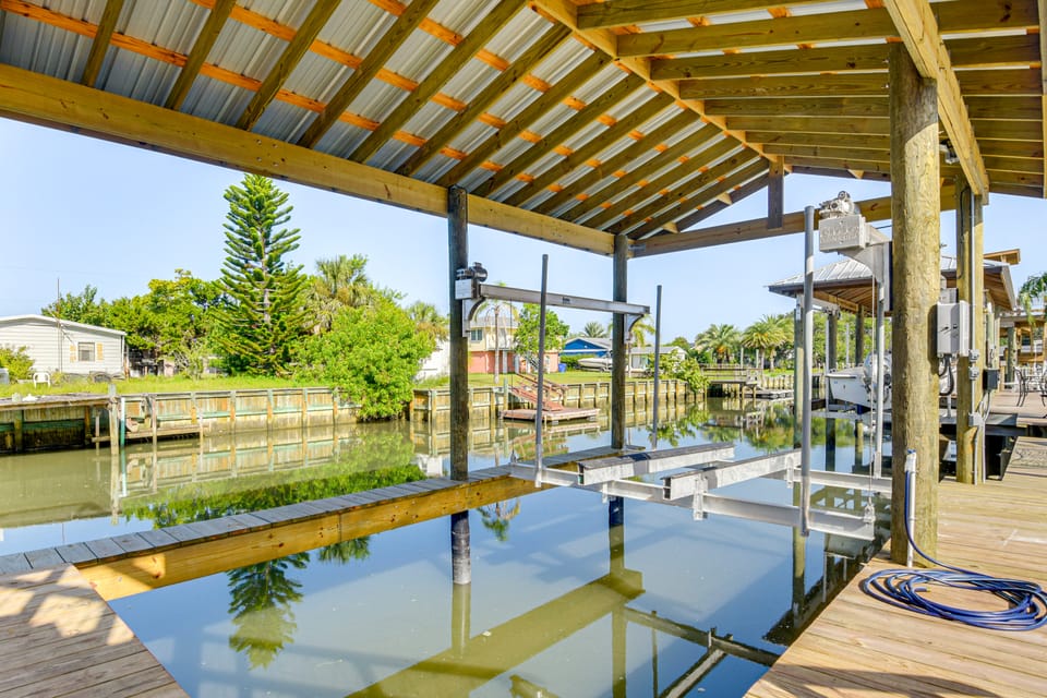 Outdoor Oasis w/ Boat Slip & Spa in St Augustine! House in Butler Beach