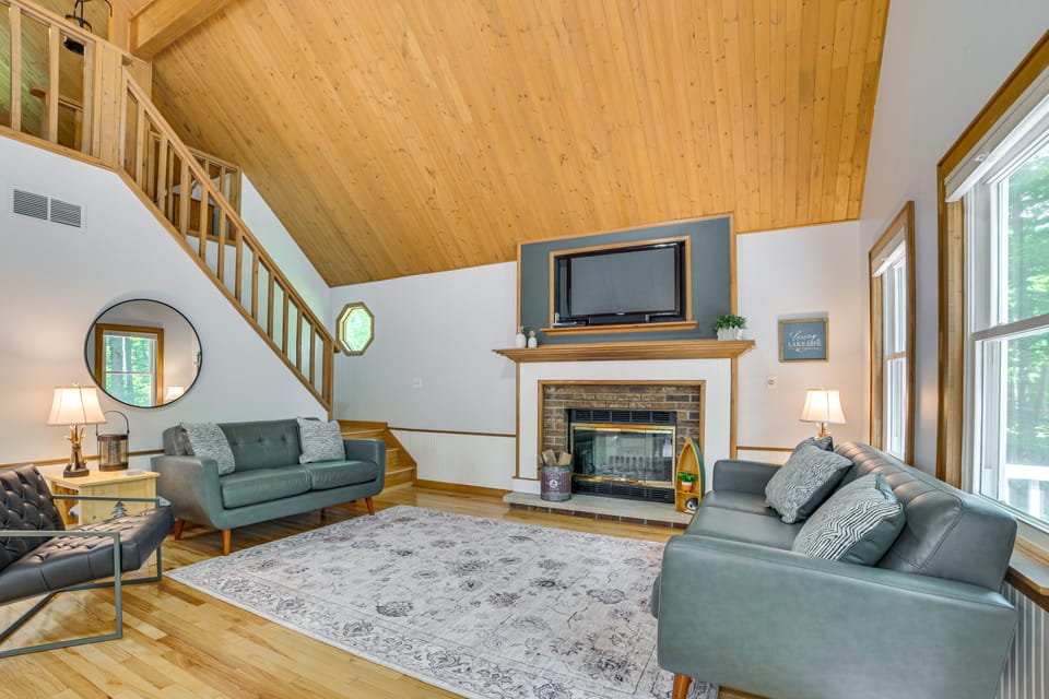 Higgins Lake Retreat: Dock Access, Close to Beach! House in Michigan