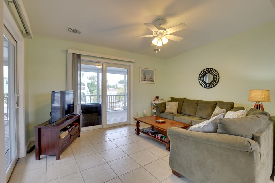 Canal-Front Florida Keys Home w/ Private Dock House in Marathon