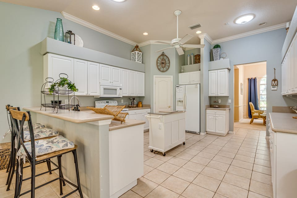 Forested Wimauma Retreat 2 Mi to State Park! House in Tampa Bay