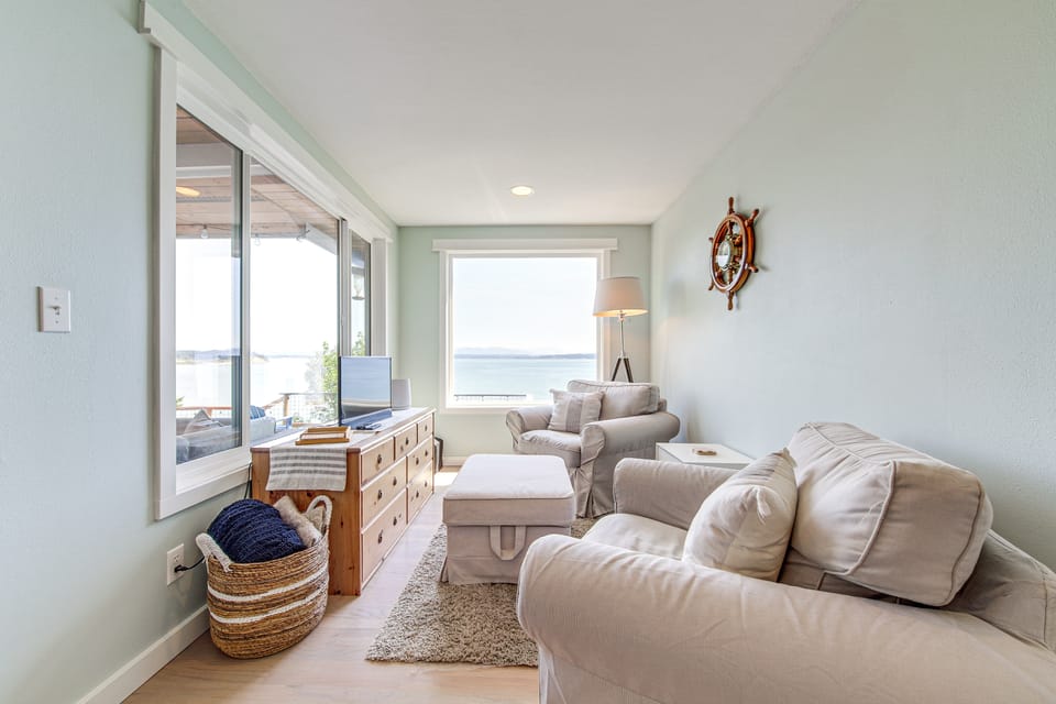 Mtn-View Camano Island Retreat Overlooking Beach House in Camano Island