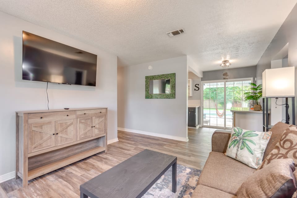Game, Swim & Explore: Family Home in Pensacola House in Pensacola