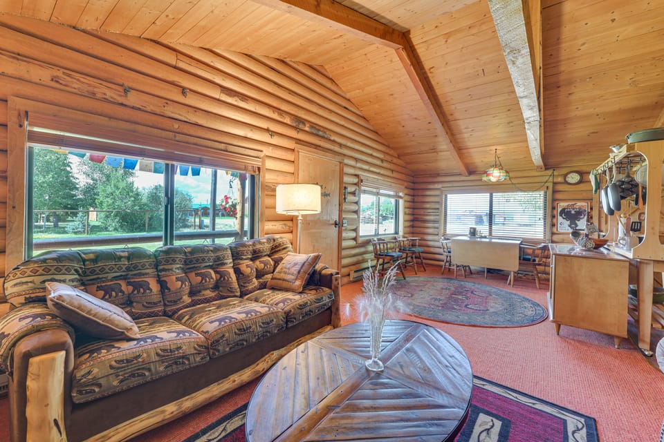 Southwest Montana Ski Country: Family Cabin Escape House in Idaho
