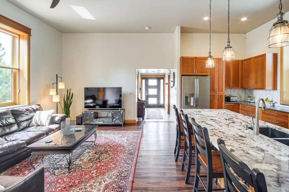 Divine Salida Stay: Walkable Location Near Dtwn! Apartment in Salida