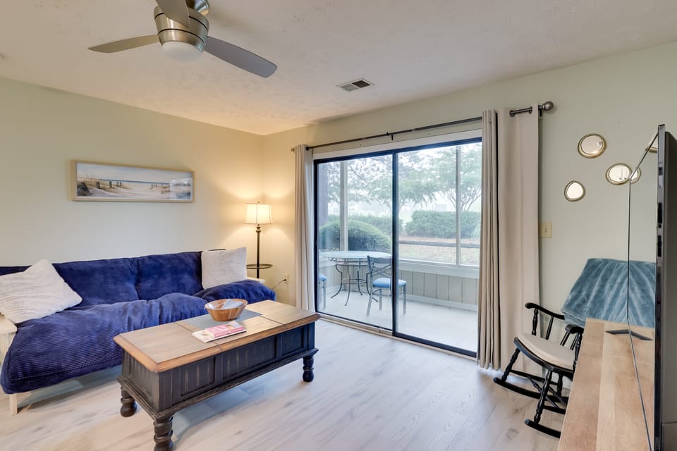 5 Mi to Cherry Grove Beach: Dog-Friendly Condo! Apartment in Little River