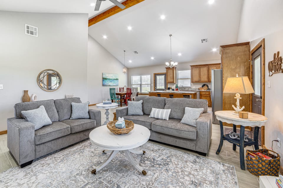 1 Mi to Lake Texoma: Expansive Outdoorsy Escape! House in Lake Texoma