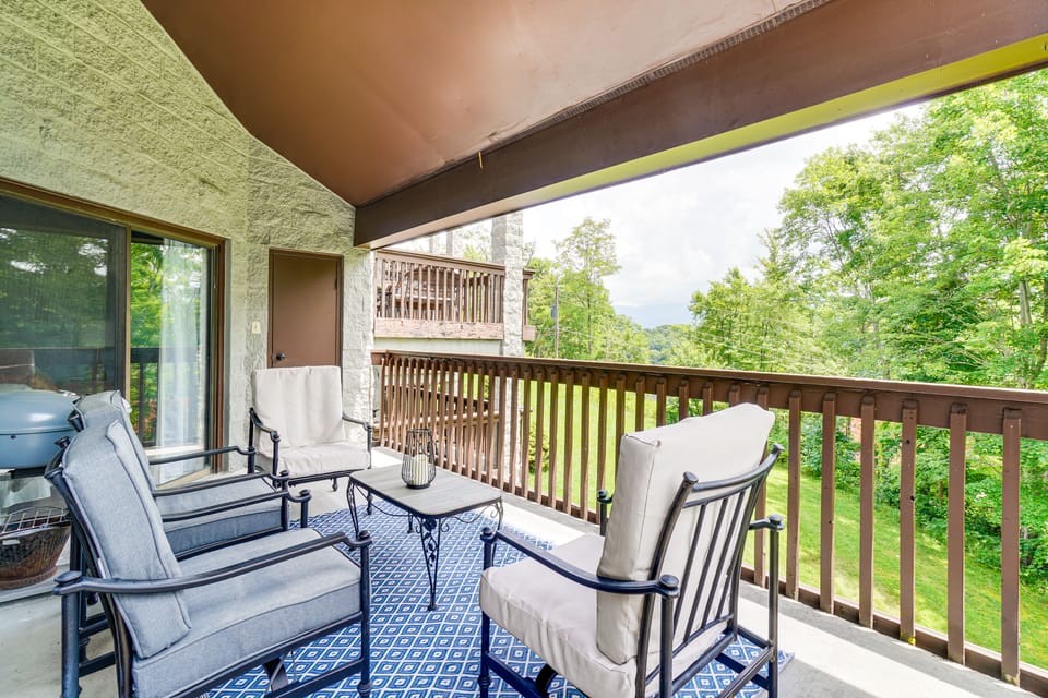 Ski, Hike & Explore: Mtn-View Haven in Gatlinburg! Apartment in Gatlinburg
