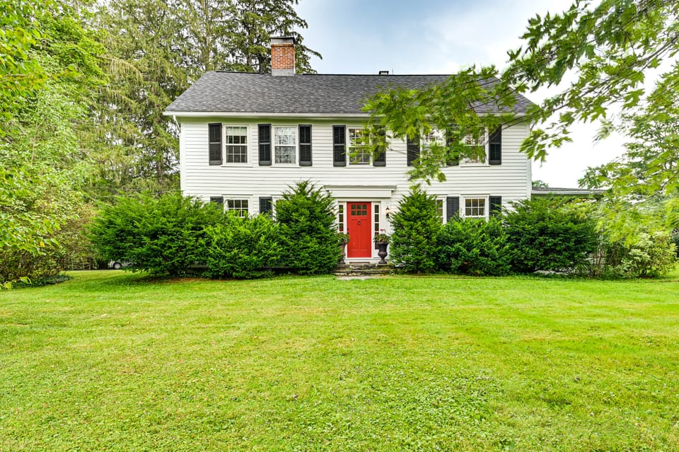 1 Mi to Vineyard: Serene Berkshires Country Escape House in Berkshires