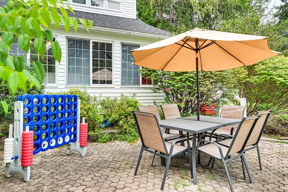 1 Mi to Vineyard: Serene Berkshires Country Escape House in Berkshires