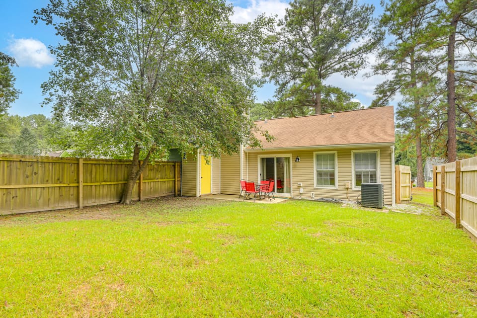 Jacksonville Home By Camp Lejeune, Beaches & More! House in Jacksonville