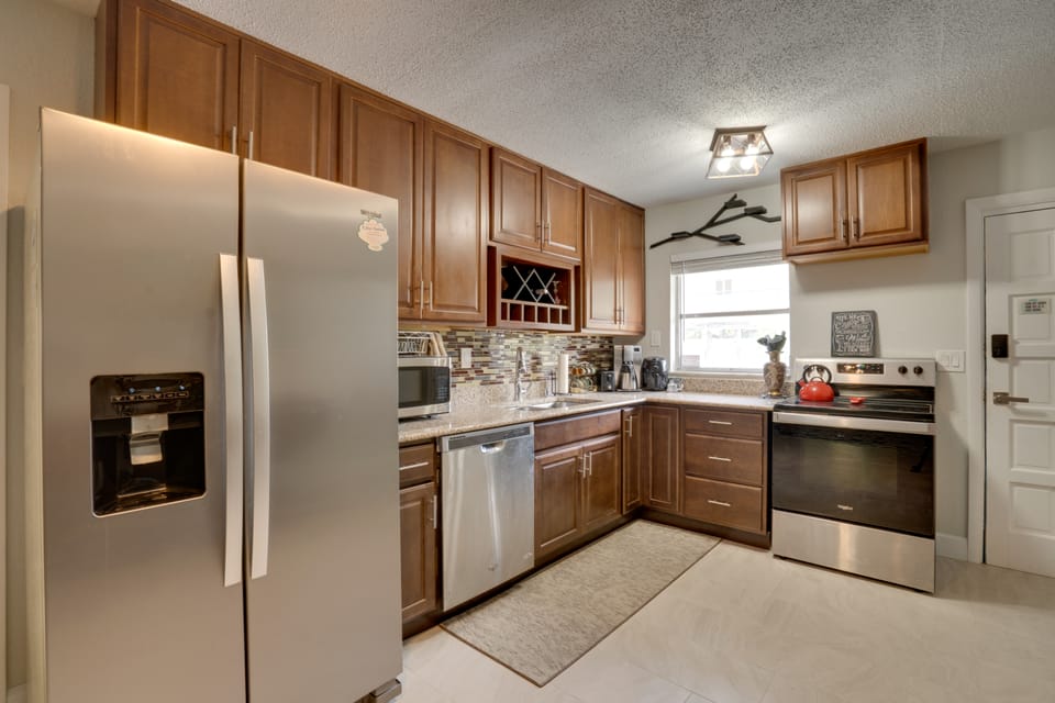 Steps to Gulf: Updated Duplex in Redington Shores! House in North Redington Beach