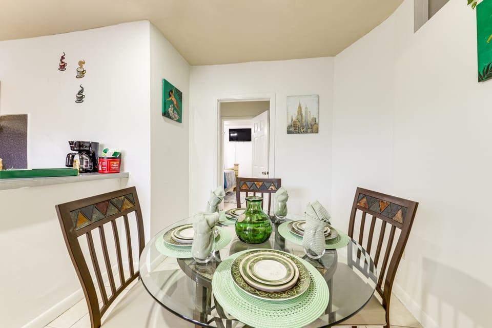 3 Mi to Beach: Pet-Friendly Gem in Hollywood Cottage in Hollywood