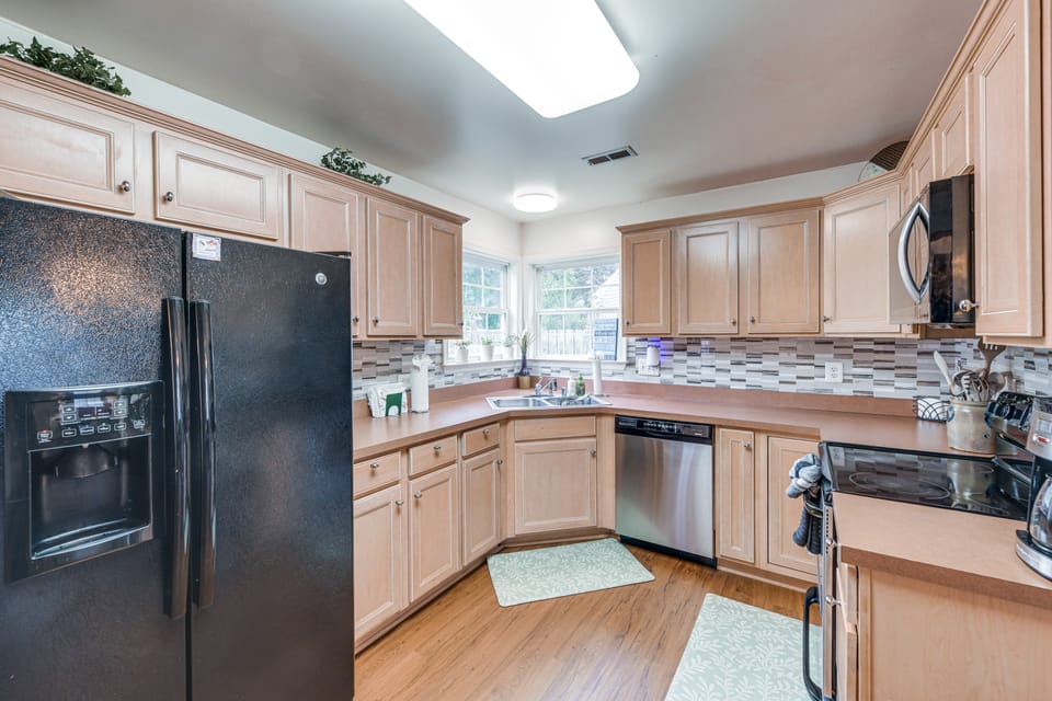 1 Mi to Colonial Beach Boardwalk! Cozy Family Home House in Colonial Beach