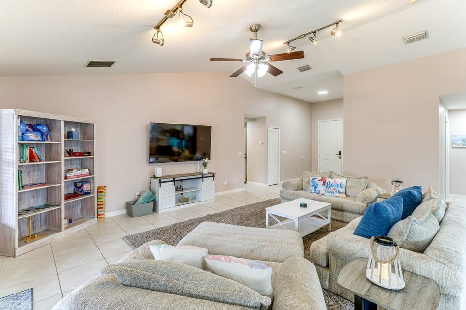 Family Getaway w/ Backyard Oasis in Vero Beach! House in Indian River