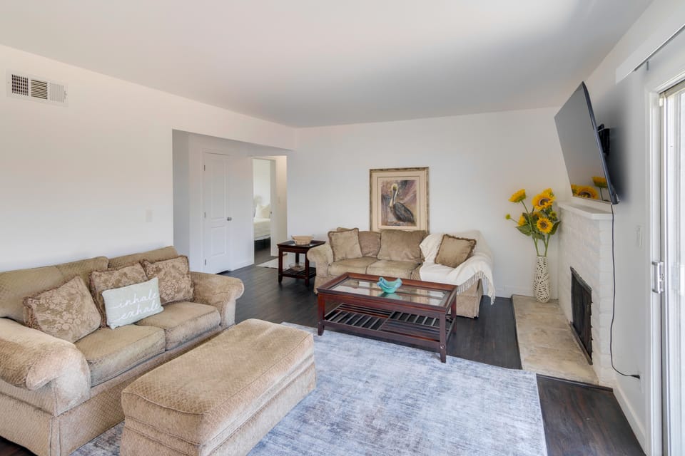 Patio & Yard: LA Area Home Near Hospitals House in San Fernando Valley