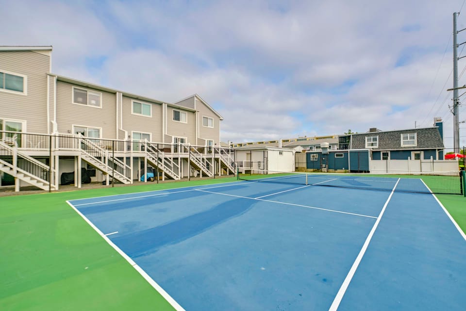 Steps to Rehoboth Bay Marina! Condo w/ Pool Access Apartment in Dewey Beach